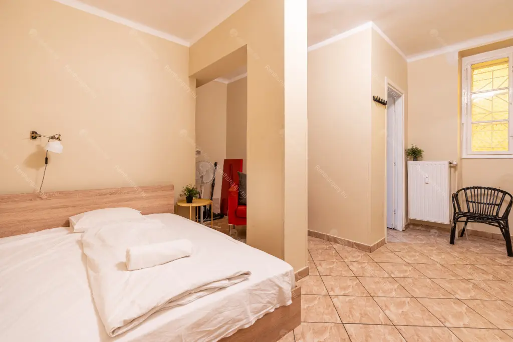 Kiadó albérlet 290000 Ft/hó áron: Budapest, VI. kerület  Révay köz. Mérete: 68 nm, 2 szobás | Alberlet.hu - 6646511