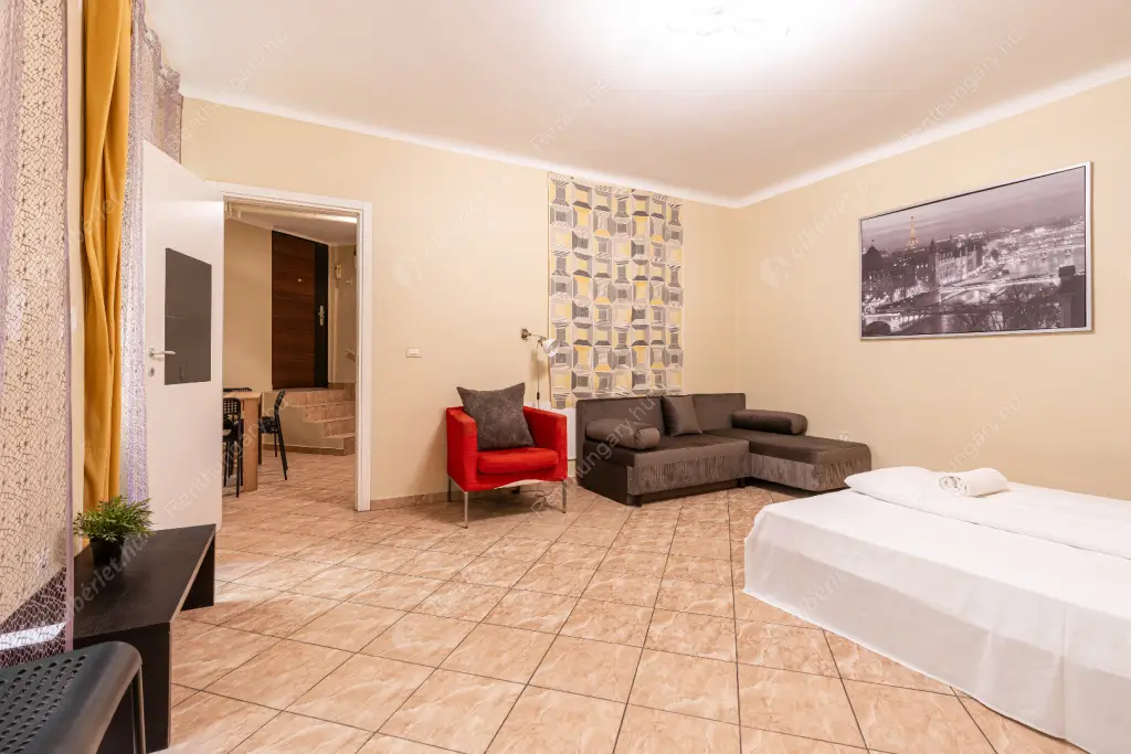 Kiadó albérlet 290000 Ft/hó áron: Budapest, VI. kerület  Révay köz. Mérete: 68 nm, 3 szobás | Alberlet.hu - 6600379