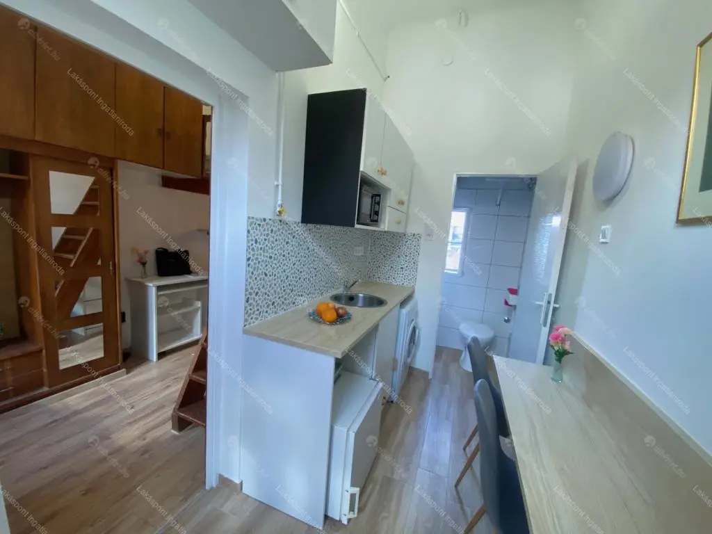 Kiadó albérlet 170000 Ft/hó áron: Budapest, VI. kerület  Rózsa utca. Mérete: 20 nm, 1 szobás | Alberlet.hu - 6650618