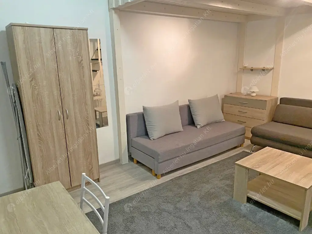 Kiadó albérlet 200000 Ft/hó áron: Budapest, VI. kerület  Rózsa utca. Mérete: 27 nm, 1 szobás | Alberlet.hu - 6598102