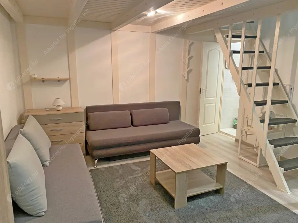 Kiadó albérlet 200000 Ft/hó áron: Budapest, VI. kerület  Rózsa utca. Mérete: 27 nm, 1 szobás | Alberlet.hu - 6598104