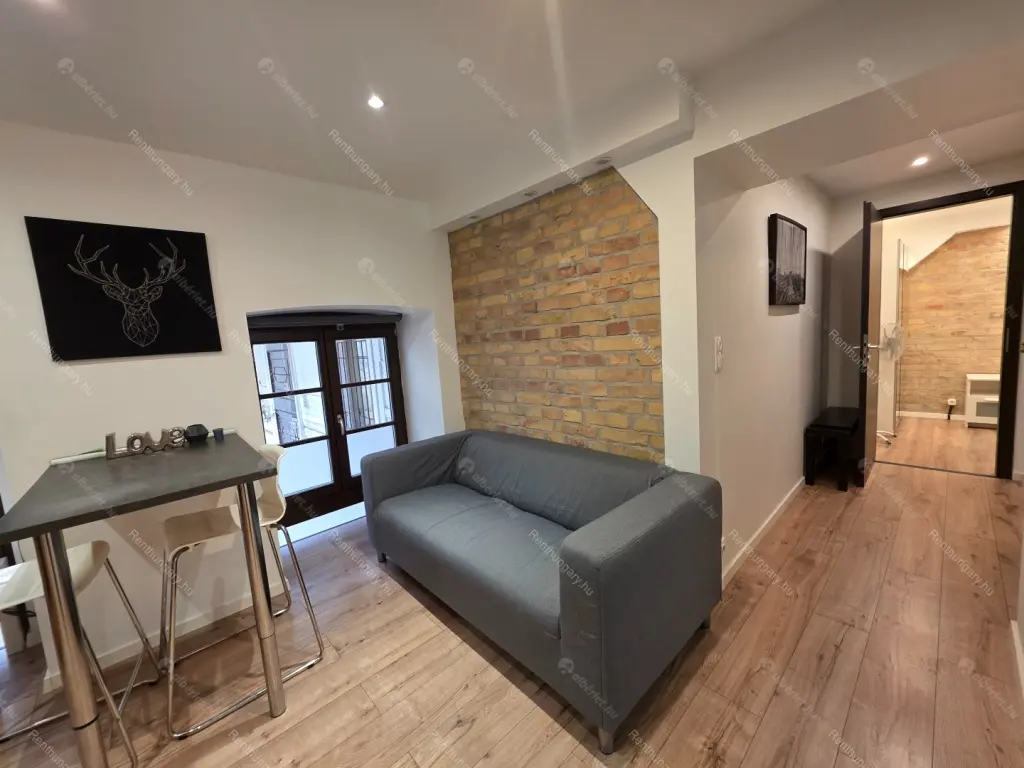 Kiadó albérlet 195000 Ft/hó áron: Budapest, VI. kerület  Rózsa utca. Mérete: 27 nm, 1 szobás | Alberlet.hu - 6667453