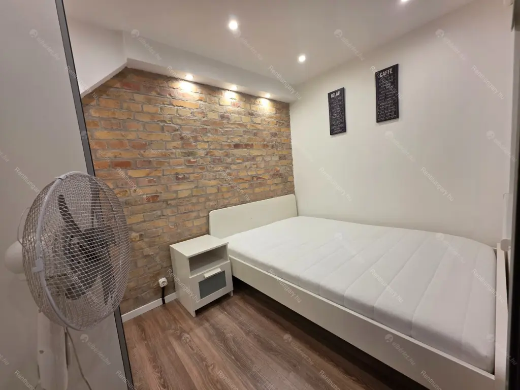 Kiadó albérlet 195000 Ft/hó áron: Budapest, VI. kerület  Rózsa utca. Mérete: 27 nm, 1 szobás | Alberlet.hu - 6667460