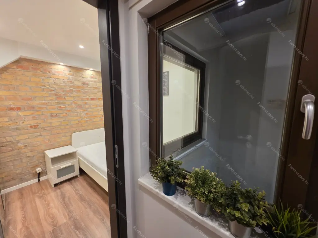 Kiadó albérlet 195000 Ft/hó áron: Budapest, VI. kerület  Rózsa utca. Mérete: 27 nm, 1 szobás | Alberlet.hu - 6667462