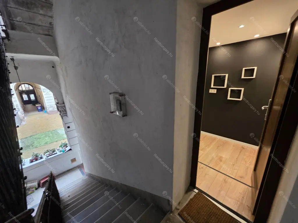 Kiadó albérlet 195000 Ft/hó áron: Budapest, VI. kerület  Rózsa utca. Mérete: 27 nm, 1 szobás | Alberlet.hu - 6667467