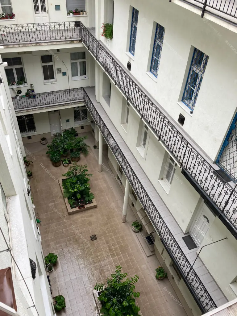 Kiadó albérlet 220000 Ft/hó áron: Budapest, VI. kerület  Rózsa utca. Mérete: 30 nm, 1 szobás | Alberlet.hu - 6690762