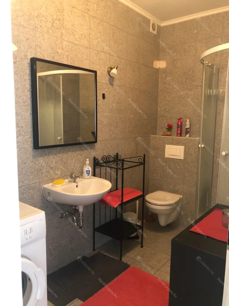 Kiadó albérlet 240000 Ft/hó áron: Budapest, VI. kerület  Rózsa utca. Mérete: 33 nm, 1 szobás | Alberlet.hu - 6045371