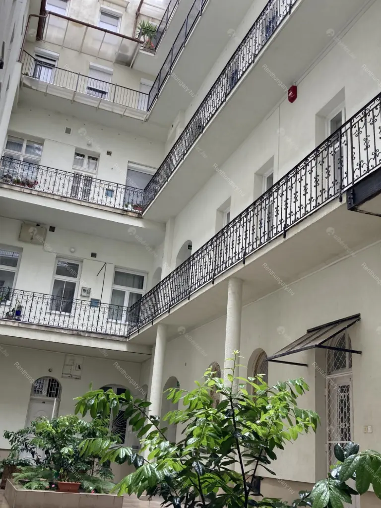 Kiadó albérlet 240000 Ft/hó áron: Budapest, VI. kerület  Rózsa utca. Mérete: 33 nm, 1 szobás | Alberlet.hu - 6045372