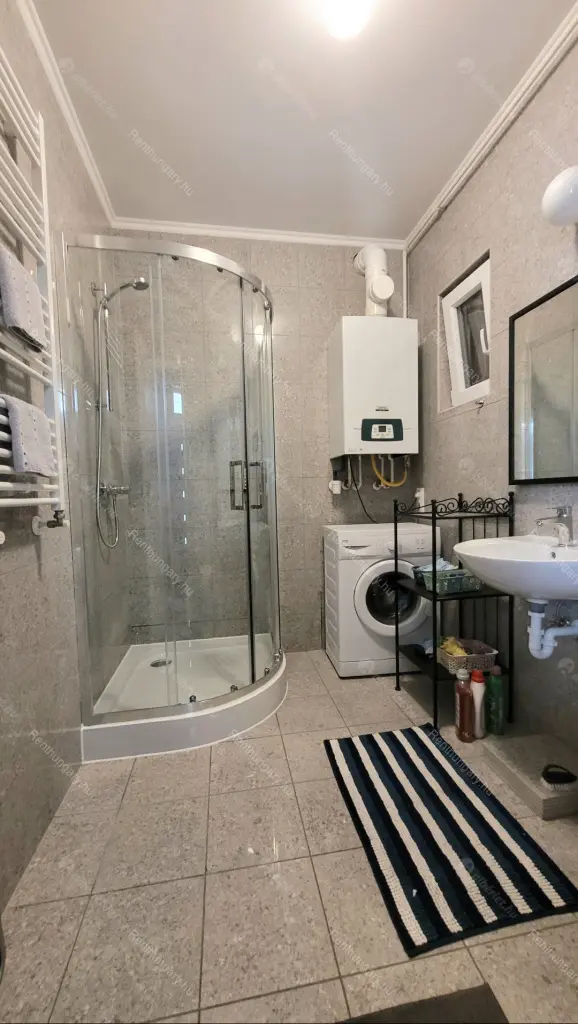 Kiadó albérlet 230000 Ft/hó áron: Budapest, VI. kerület  Rózsa utca. Mérete: 33 nm, 1 szobás | Alberlet.hu - 6677826