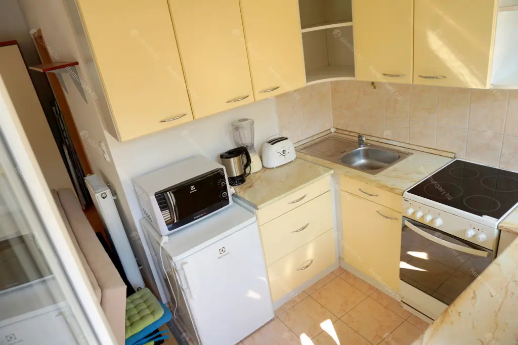 Kiadó albérlet 240000 Ft/hó áron: Budapest, VI. kerület  Rózsa utca. Mérete: 38 nm, 1 szobás | Alberlet.hu - 6485511