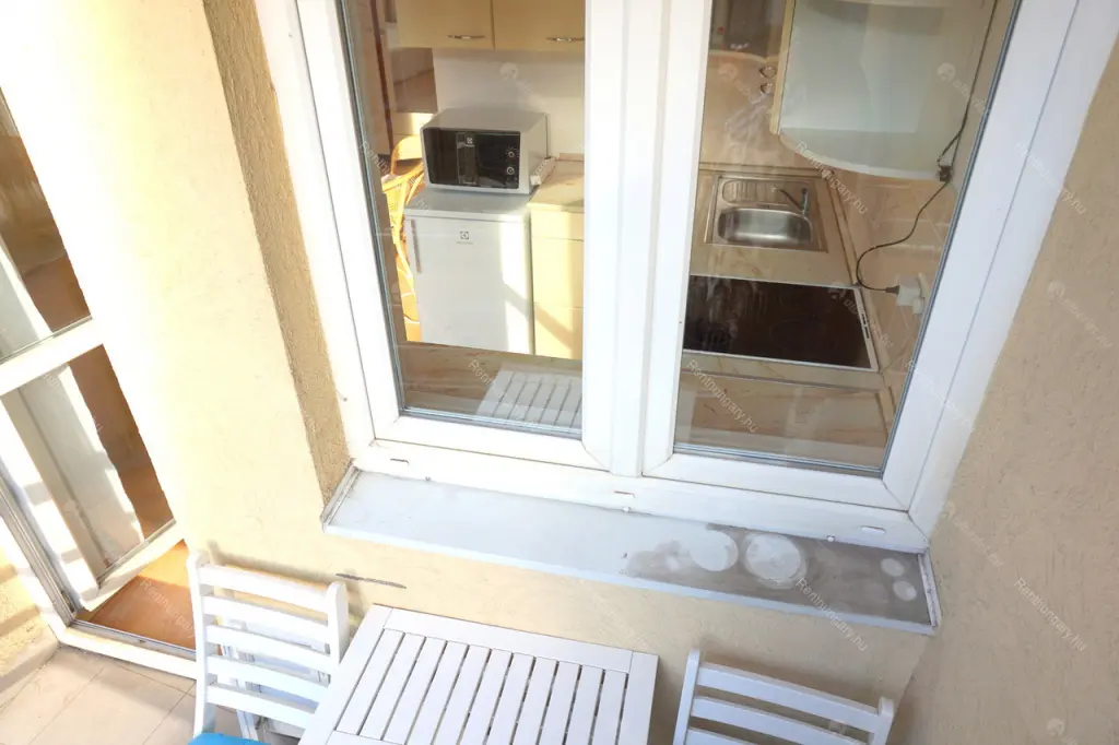 Kiadó albérlet 225000 Ft/hó áron: Budapest, VI. kerület  Rózsa utca. Mérete: 38 nm, 1 szobás | Alberlet.hu - 6678821