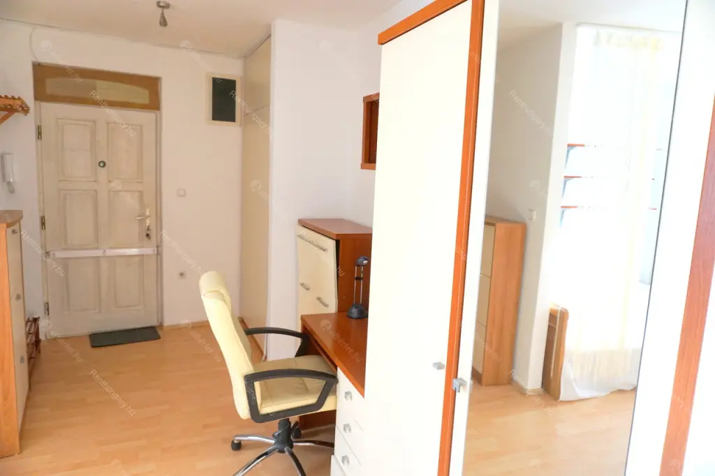 Kiadó albérlet 225000 Ft/hó áron: Budapest, VI. kerület  Rózsa utca. Mérete: 38 nm, 1 szobás | Alberlet.hu - 6678825