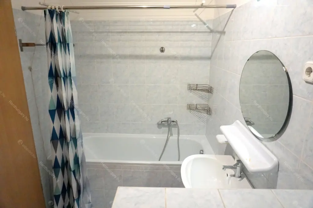 Kiadó albérlet 225000 Ft/hó áron: Budapest, VI. kerület  Rózsa utca. Mérete: 38 nm, 1 szobás | Alberlet.hu - 6678829