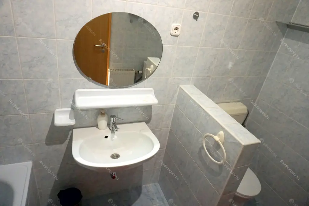 Kiadó albérlet 225000 Ft/hó áron: Budapest, VI. kerület  Rózsa utca. Mérete: 38 nm, 1 szobás | Alberlet.hu - 6678830