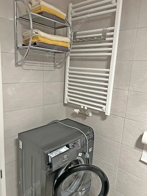 Kiadó albérlet 350000 Ft/hó áron: Budapest, VI. kerület  Rózsa utca. Mérete: 45 nm, 2 szobás | Alberlet.hu - 6536096