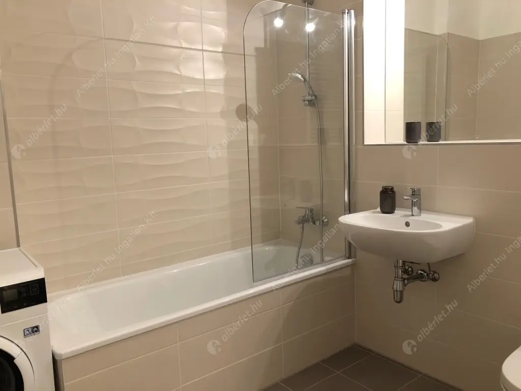 Kiadó albérlet 440000 Ft/hó áron: Budapest, VI. kerület  Rózsa utca. Mérete: 50 nm, 2 szobás | Alberlet.hu - 6580259