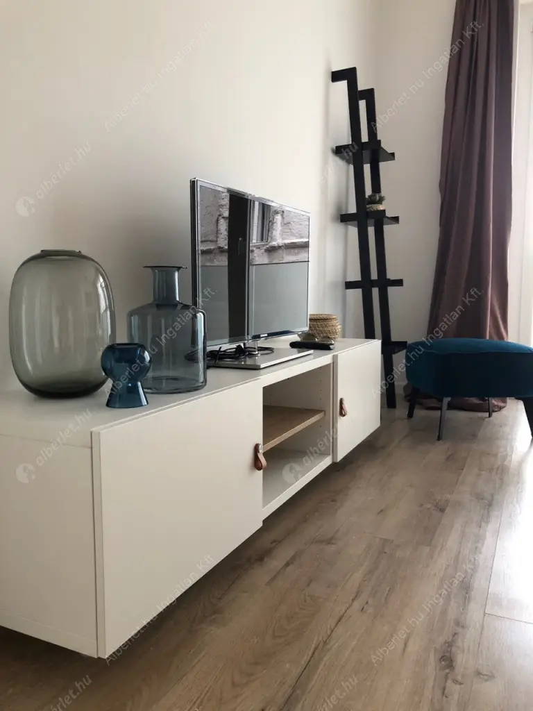 Kiadó albérlet 440000 Ft/hó áron: Budapest, VI. kerület  Rózsa utca. Mérete: 50 nm, 2 szobás | Alberlet.hu - 6580270