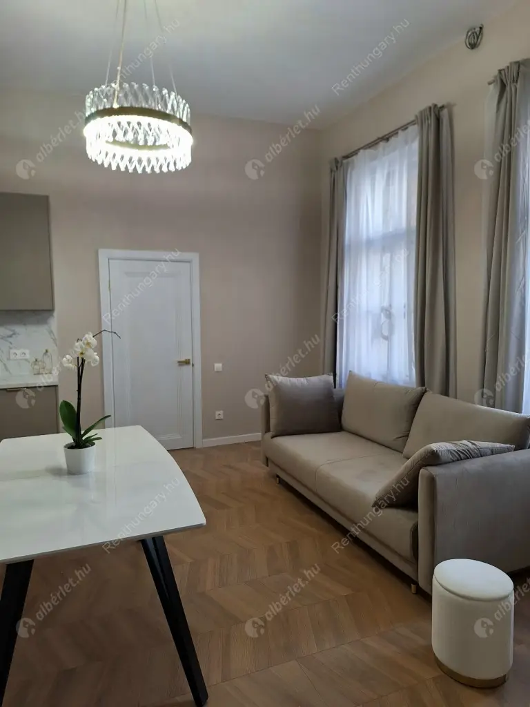 Kiadó albérlet 450000 Ft/hó áron: Budapest, VI. kerület  Rózsa utca. Mérete: 65 nm, 3 szobás | Alberlet.hu - 6528698