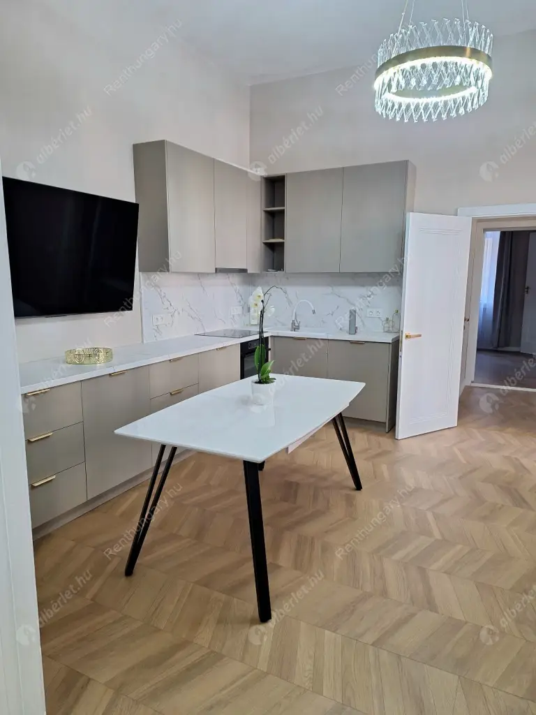 Kiadó albérlet 450000 Ft/hó áron: Budapest, VI. kerület  Rózsa utca. Mérete: 65 nm, 3 szobás | Alberlet.hu - 6528700