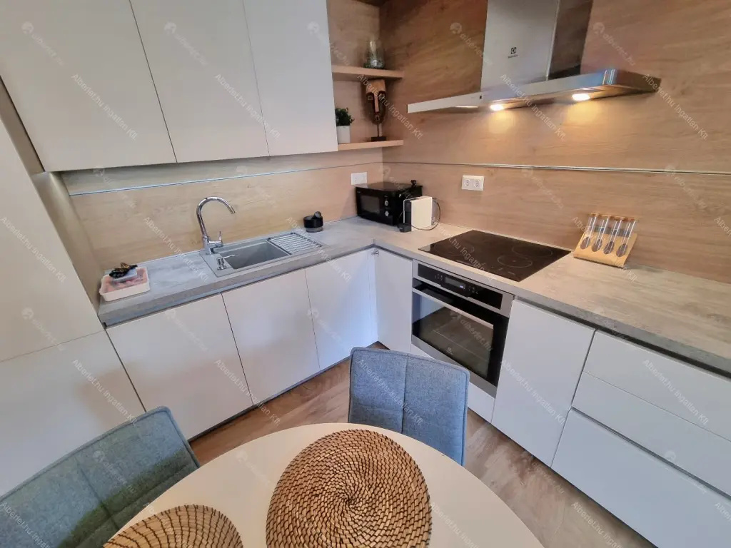 Kiadó albérlet 520000 Ft/hó áron: Budapest, VI. kerület  Rózsa utca. Mérete: 65 nm, 3 szobás | Alberlet.hu - 6701262