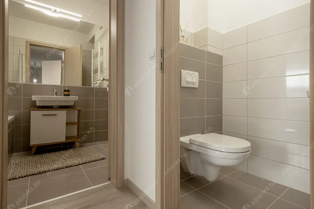 Kiadó albérlet 490000 Ft/hó áron: Budapest, VI. kerület  Rózsa utca. Mérete: 66 nm, 3 szobás | Alberlet.hu - 6603494