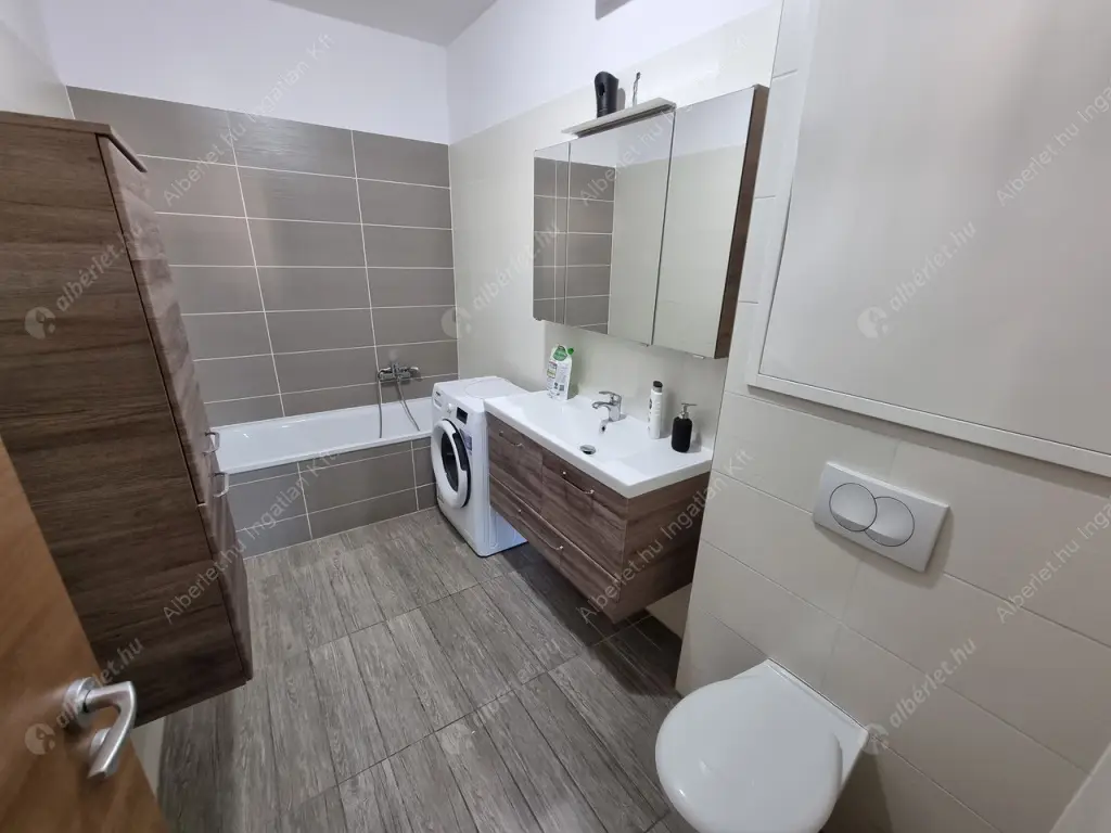 Kiadó albérlet 505000 Ft/hó áron: Budapest, VI. kerület  Rózsa utca. Mérete: 69 nm, 3 szobás | Alberlet.hu - 5852683