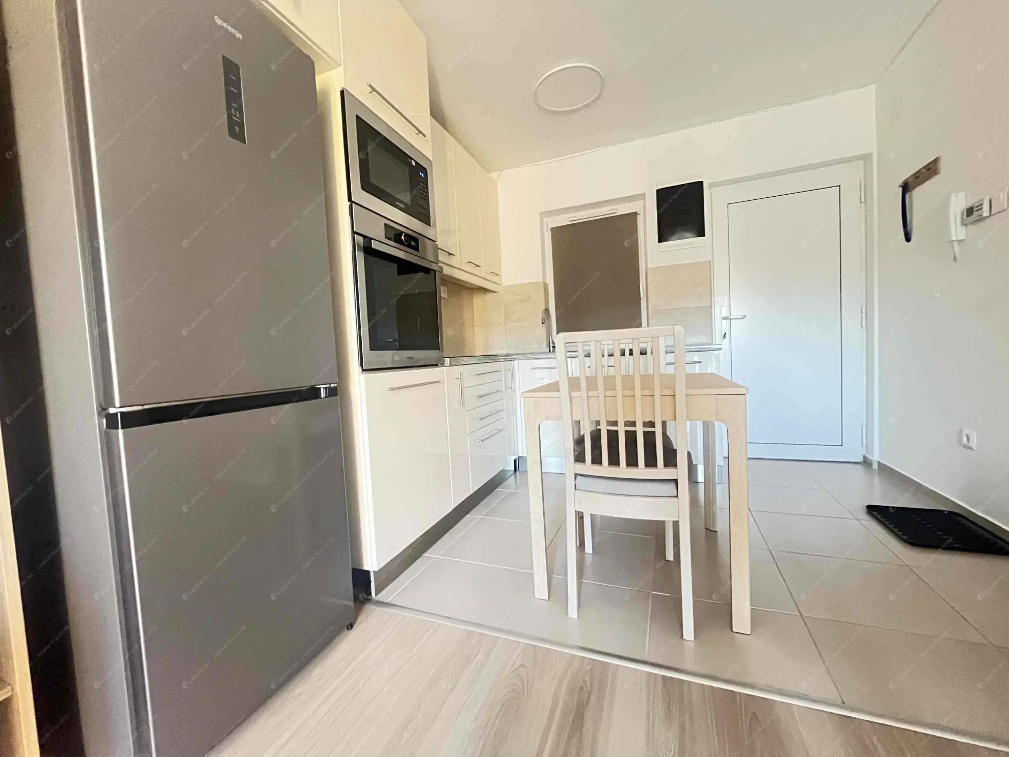 Kiadó albérlet 235000 Ft/hó áron: Budapest, VI. kerület  Székely Bertalan utca. Mérete: 35 nm, 2 szobás | Alberlet.hu - 6552724