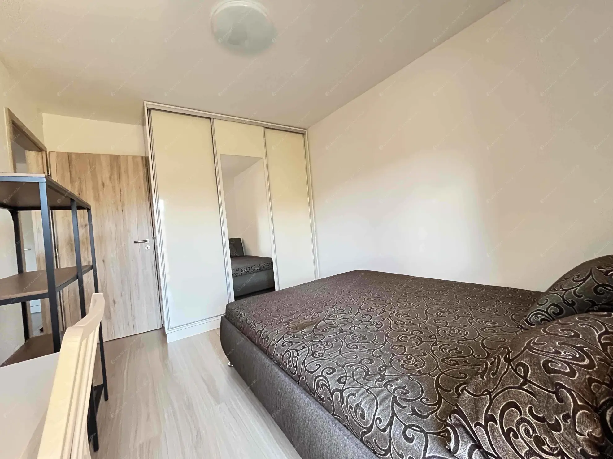 Kiadó albérlet 235000 Ft/hó áron: Budapest, VI. kerület  Székely Bertalan utca. Mérete: 35 nm, 2 szobás | Alberlet.hu - 6552727