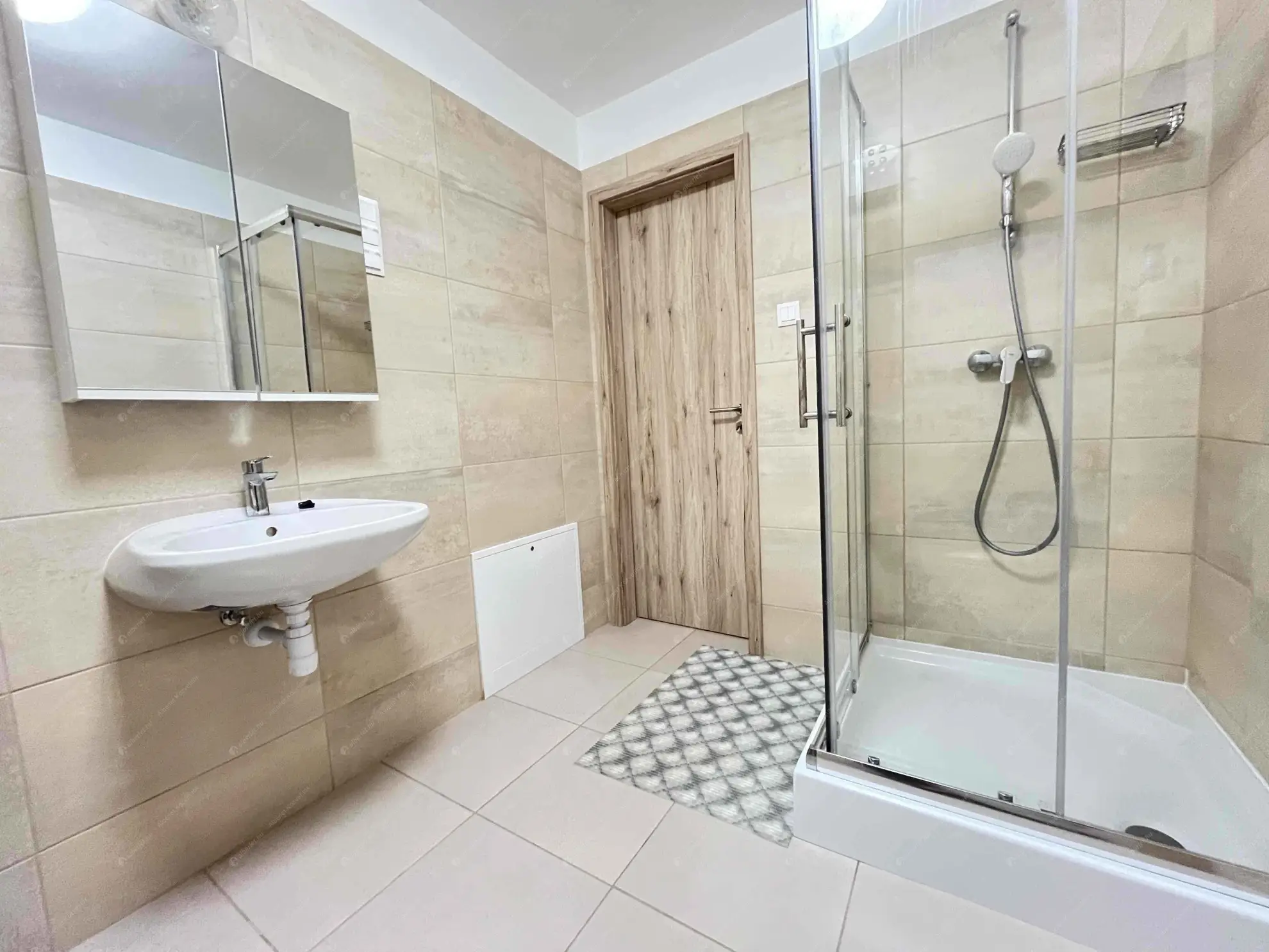 Kiadó albérlet 235000 Ft/hó áron: Budapest, VI. kerület  Székely Bertalan utca. Mérete: 35 nm, 2 szobás | Alberlet.hu - 6552729