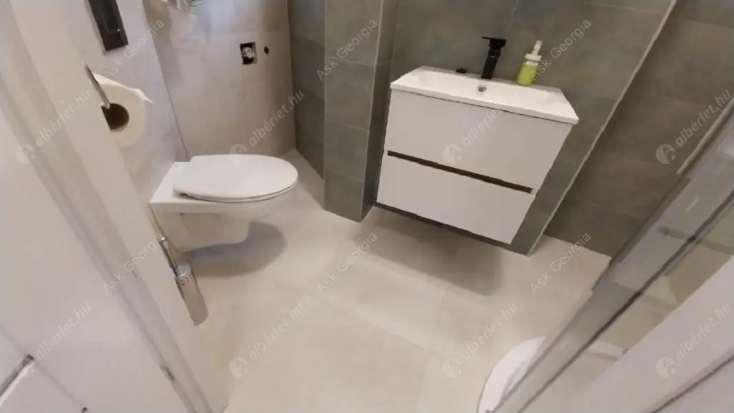 Kiadó albérlet 200000 Ft/hó áron: Budapest, VI. kerület  Székely Mihály utca. Mérete: 33 nm, 1 szobás | Alberlet.hu - 6627399