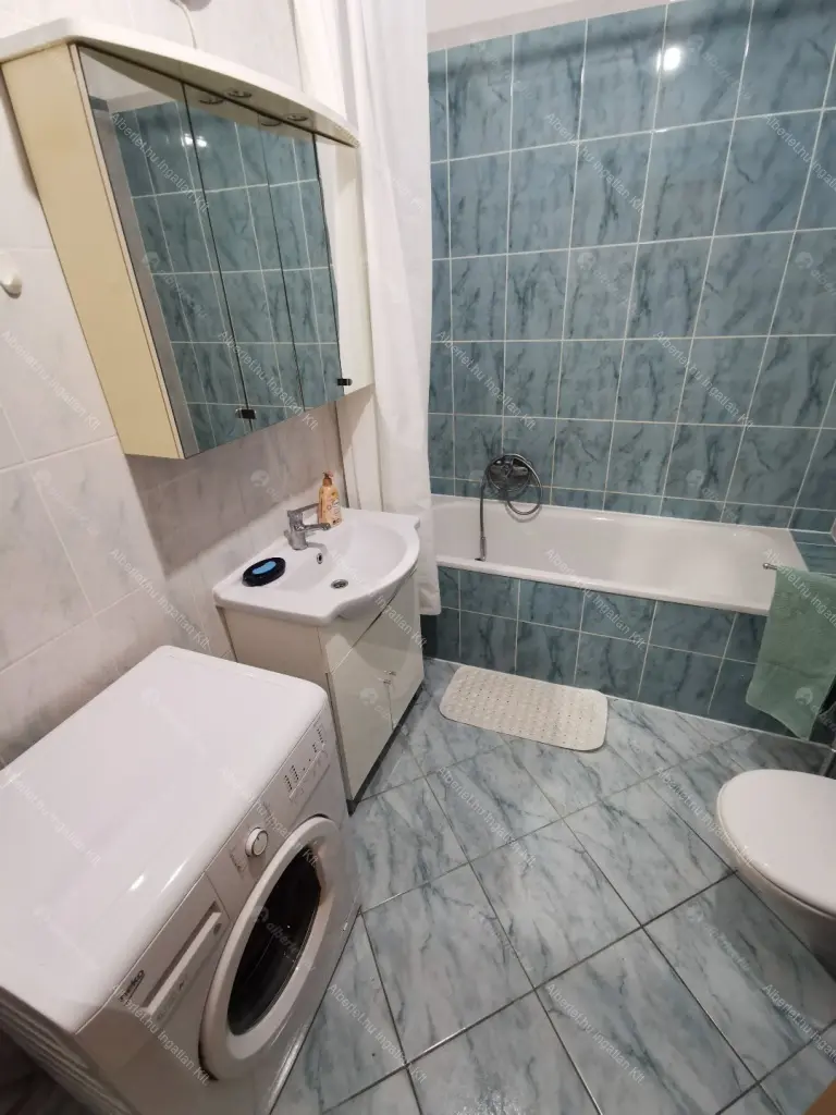 Kiadó albérlet 290000 Ft/hó áron: Budapest, VI. kerület  Székely Mihály utca. Mérete: 42 nm, 2 szobás | Alberlet.hu - 6698461