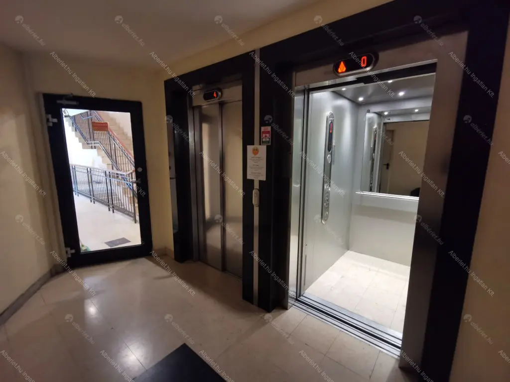 Kiadó albérlet 290000 Ft/hó áron: Budapest, VI. kerület  Székely Mihály utca. Mérete: 42 nm, 2 szobás | Alberlet.hu - 6698481