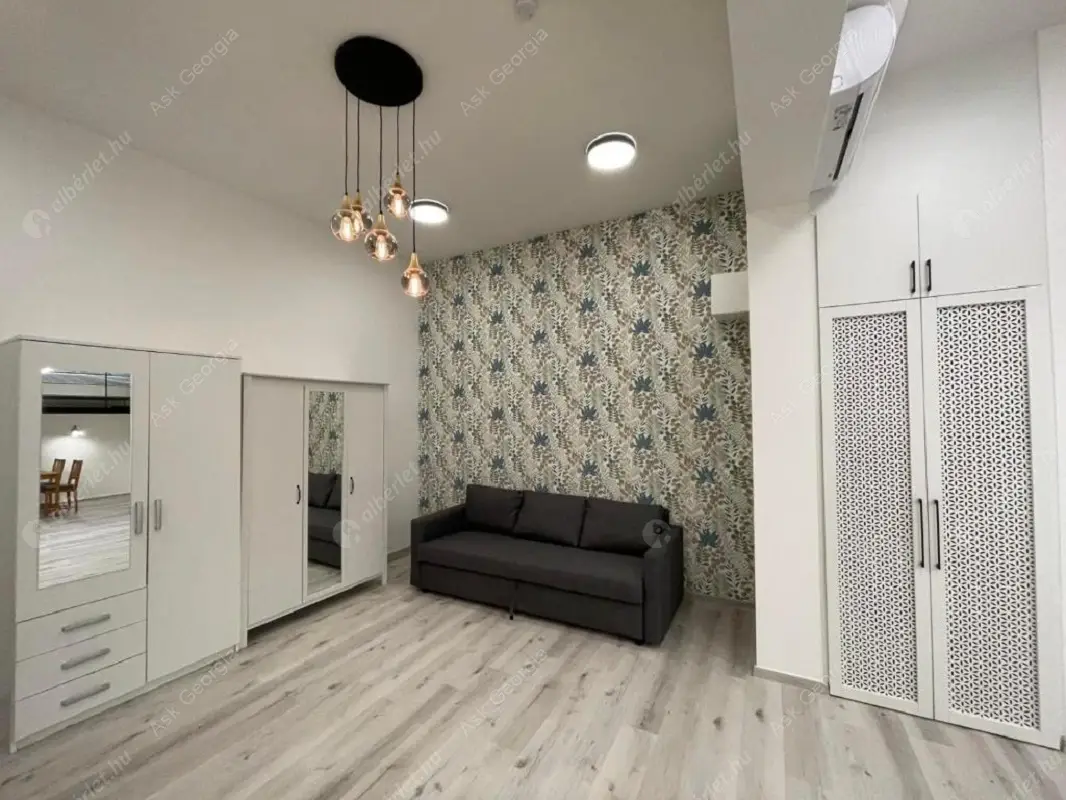 Kiadó albérlet 250000 Ft/hó áron: Budapest, VI. kerület  Székely Mihály utca. Mérete: 45 nm, 1 szobás | Alberlet.hu - 6627431