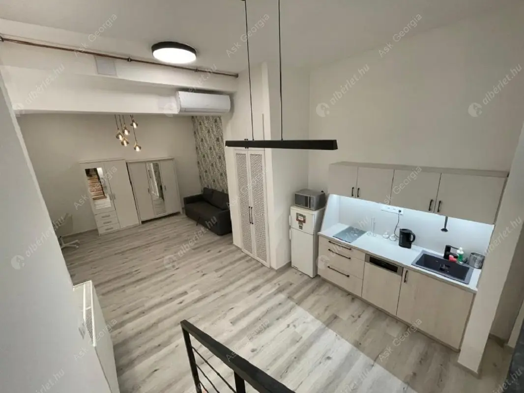 Kiadó albérlet 250000 Ft/hó áron: Budapest, VI. kerület  Székely Mihály utca. Mérete: 45 nm, 1 szobás | Alberlet.hu - 6627432