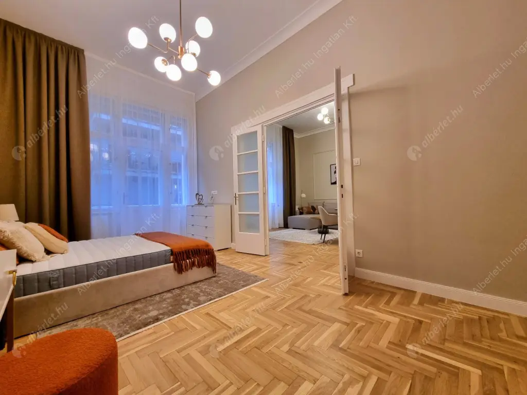 Kiadó albérlet 620000 Ft/hó áron: Budapest, VI. kerület  Székely Mihály utca. Mérete: 90 nm, 3 szobás | Alberlet.hu - 6605210