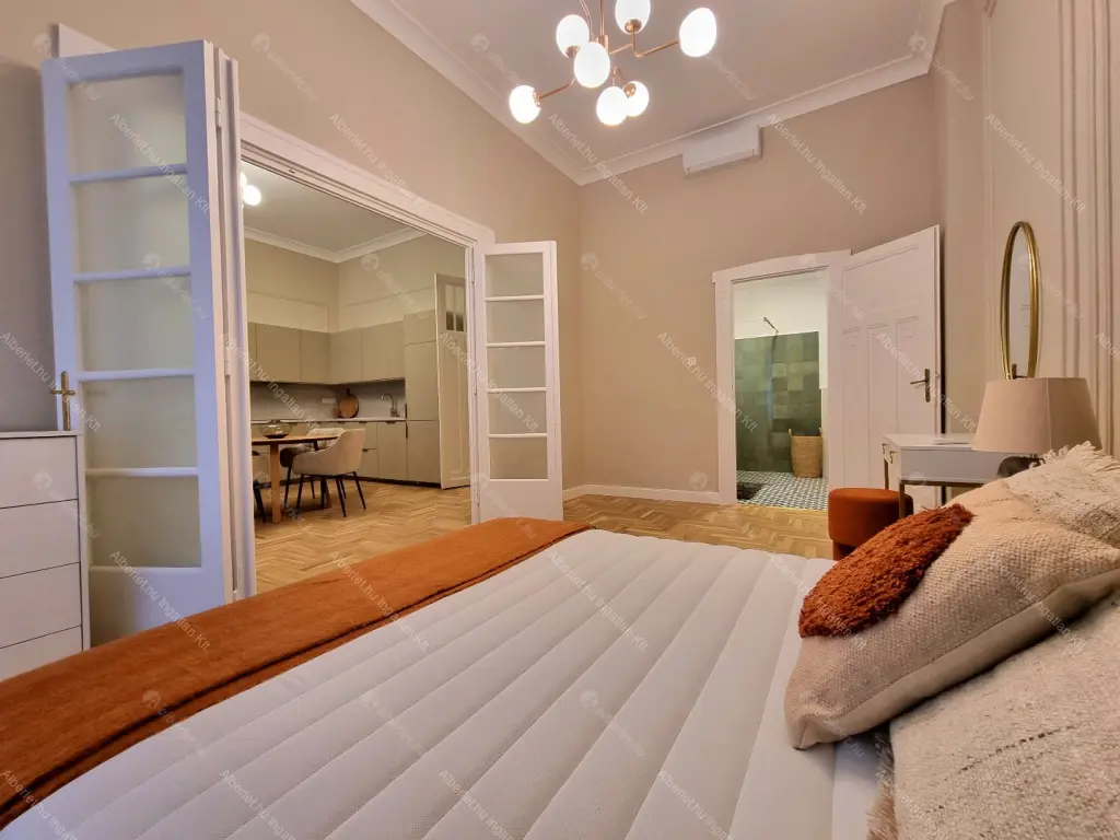 Kiadó albérlet 590000 Ft/hó áron: Budapest, VI. kerület  Székely Mihály utca. Mérete: 90 nm, 3 szobás | Alberlet.hu - 6653046