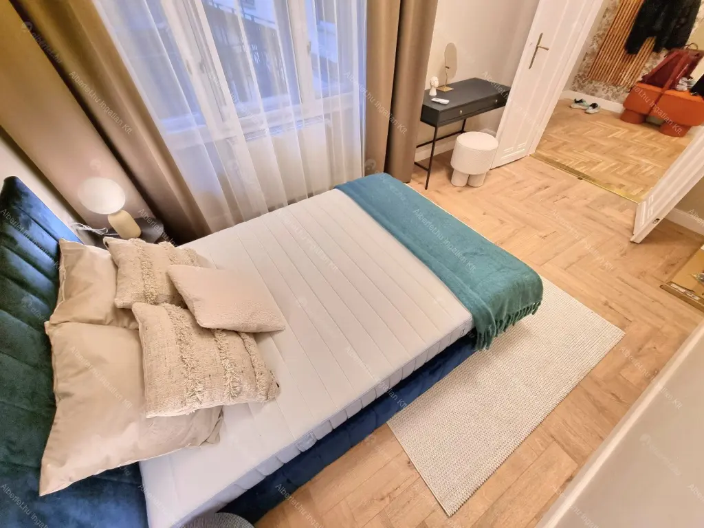 Kiadó albérlet 590000 Ft/hó áron: Budapest, VI. kerület  Székely Mihály utca. Mérete: 90 nm, 3 szobás | Alberlet.hu - 6653049