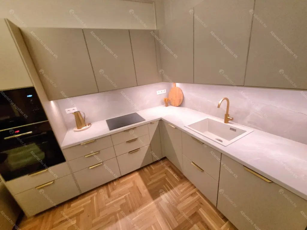 Kiadó albérlet 590000 Ft/hó áron: Budapest, VI. kerület  Székely Mihály utca. Mérete: 90 nm, 3 szobás | Alberlet.hu - 6654439