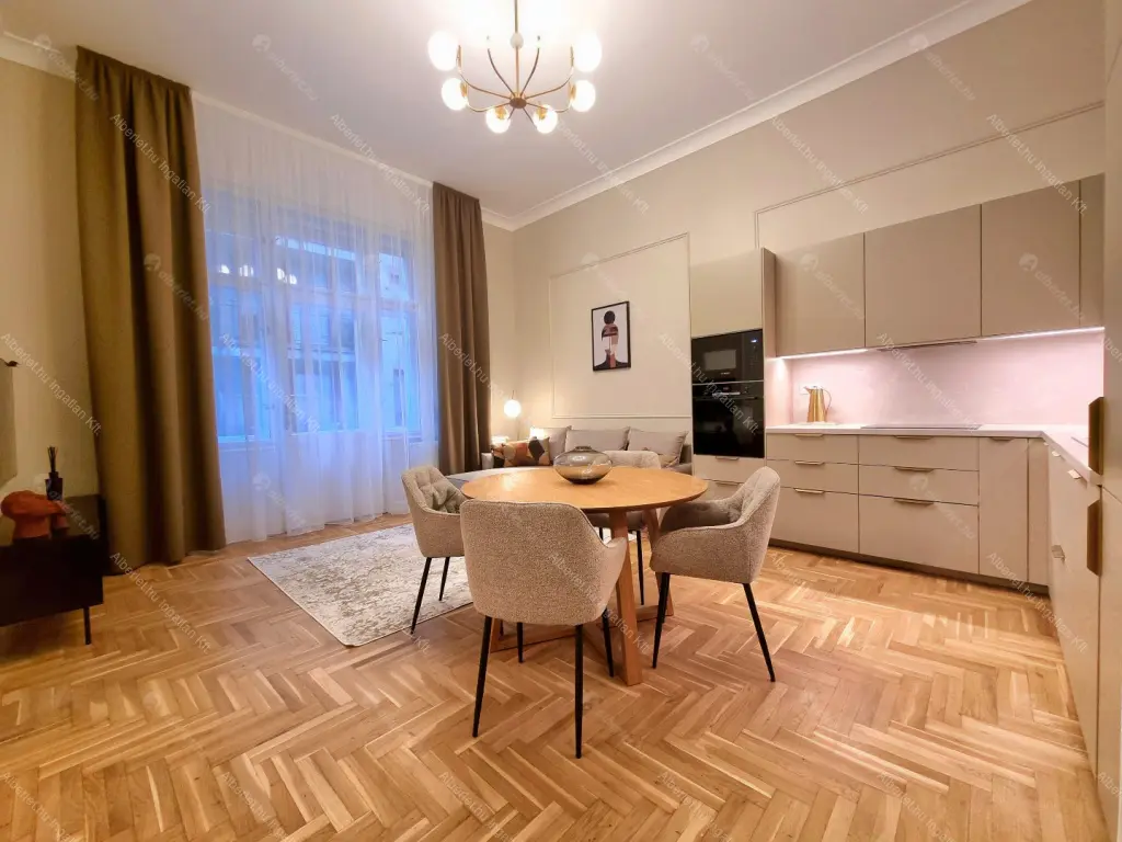 Kiadó albérlet 590000 Ft/hó áron: Budapest, VI. kerület  Székely Mihály utca. Mérete: 90 nm, 3 szobás | Alberlet.hu - 6654448