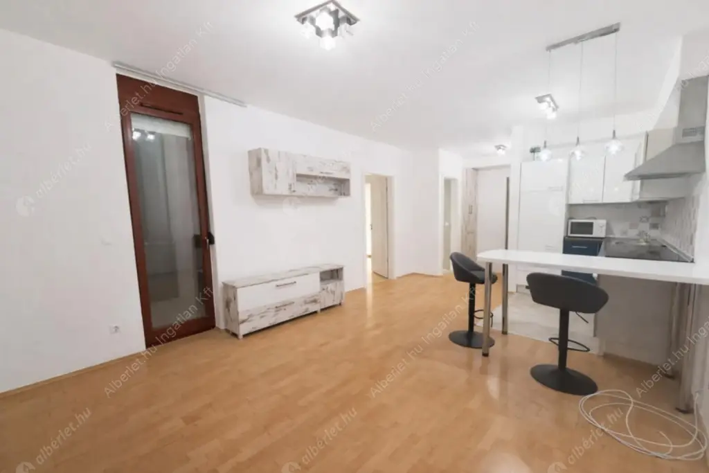 Kiadó albérlet 250000 Ft/hó áron: Budapest, VI. kerület  Szinyei Merse utca. Mérete: 50 nm, 2 szobás | Alberlet.hu - 6637615