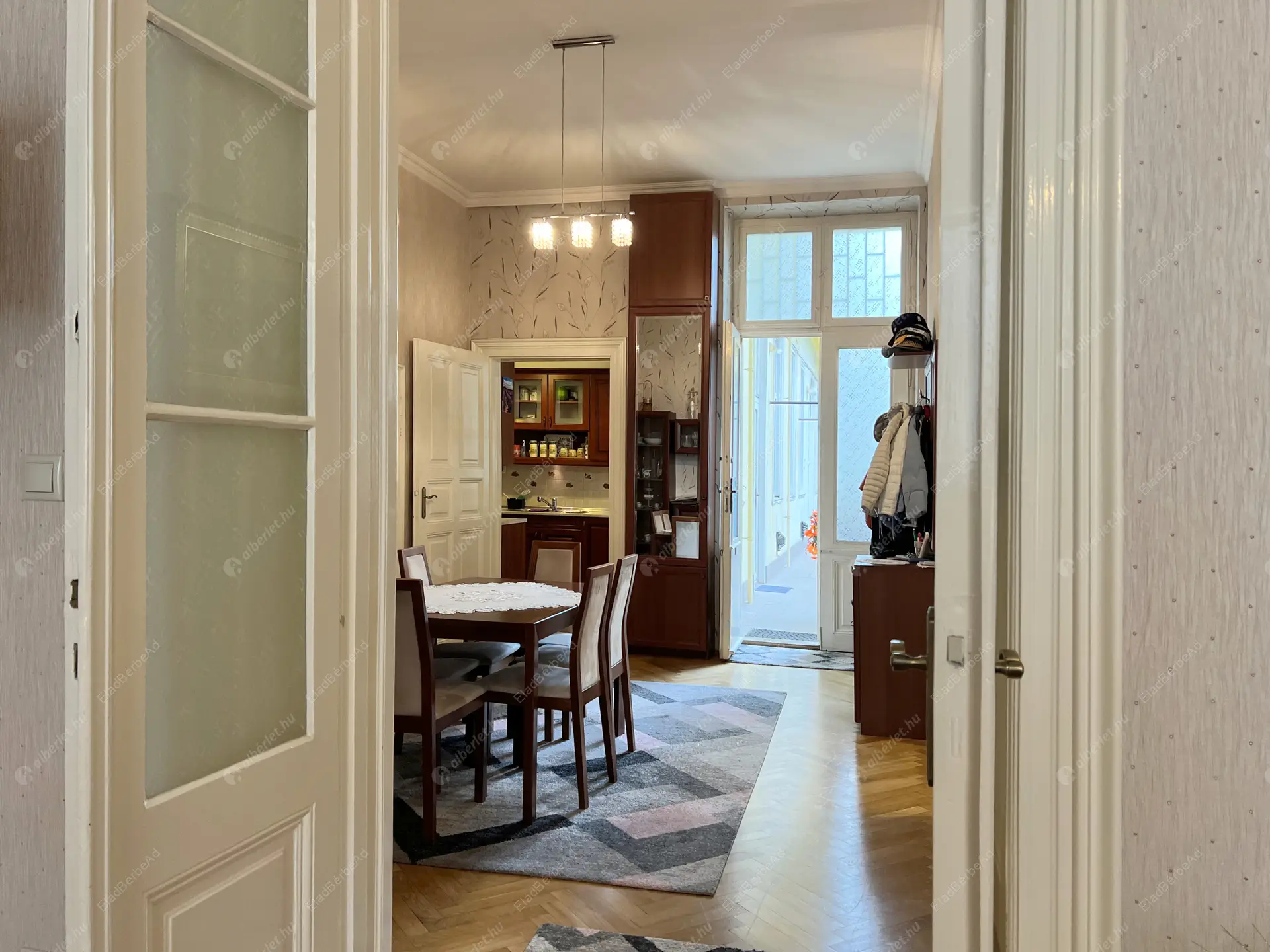 Kiadó albérlet 375000 Ft/hó áron: Budapest, VI. kerület  Szív utca. Mérete: 111 nm, 3 szobás | Alberlet.hu - 6498491