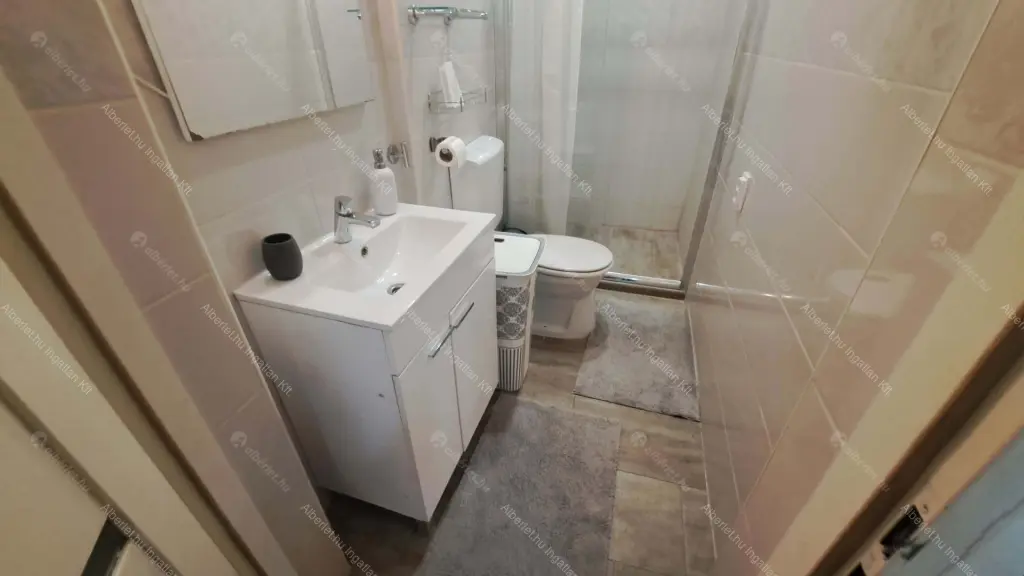 Kiadó albérlet 190000 Ft/hó áron: Budapest, VI. kerület  Szív utca. Mérete: 23 nm, 1 szobás | Alberlet.hu - 6660008