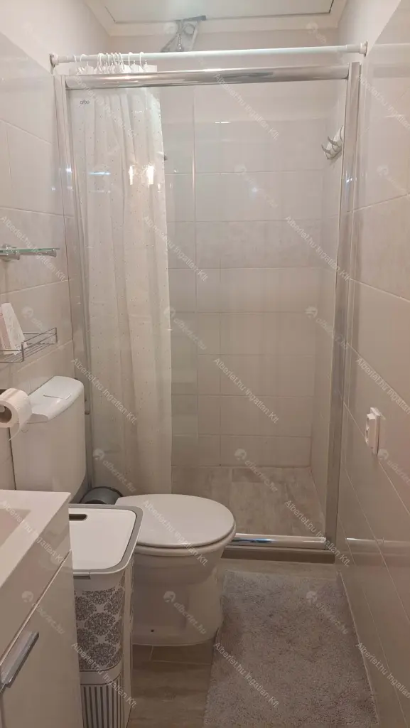 Kiadó albérlet 190000 Ft/hó áron: Budapest, VI. kerület  Szív utca. Mérete: 23 nm, 1 szobás | Alberlet.hu - 6660009