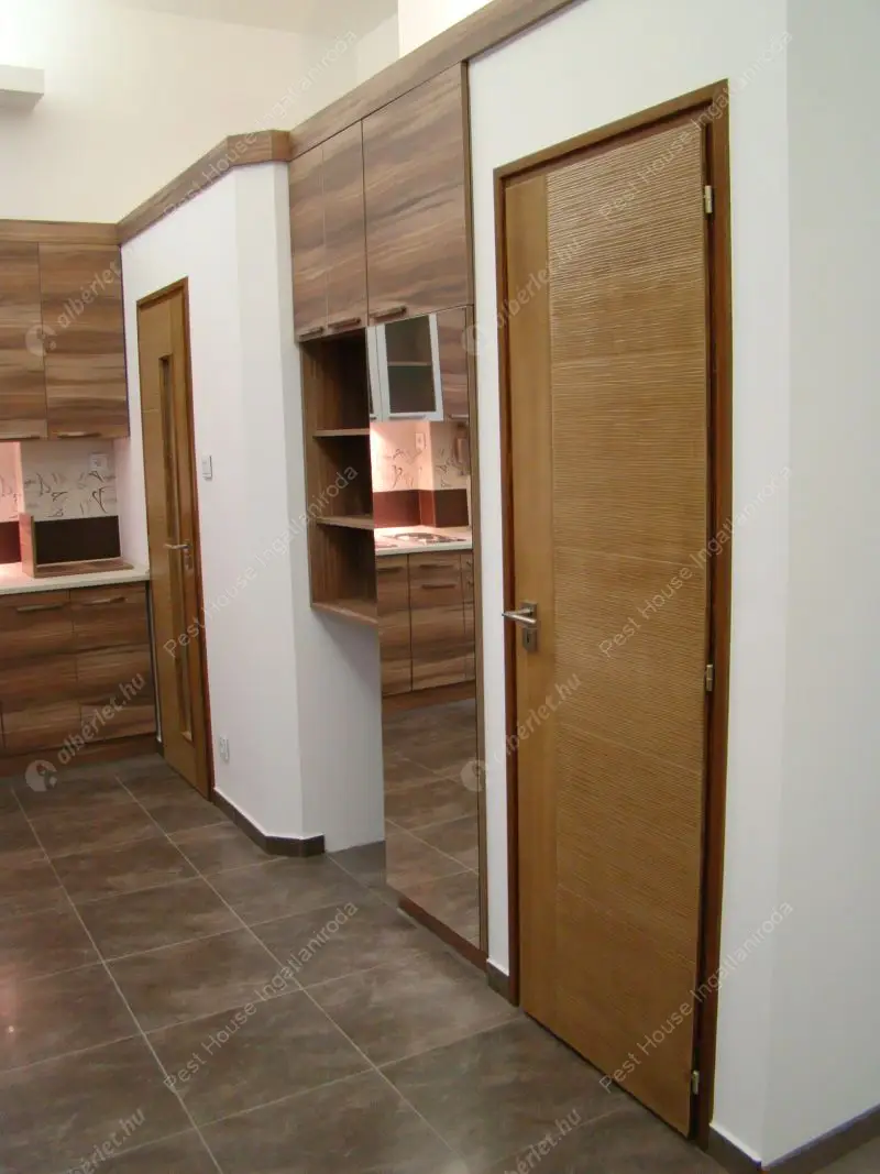 Kiadó albérlet 185000 Ft/hó áron: Budapest, VI. kerület  Szív utca. Mérete: 28 nm, 1 szobás | Alberlet.hu - 6595396