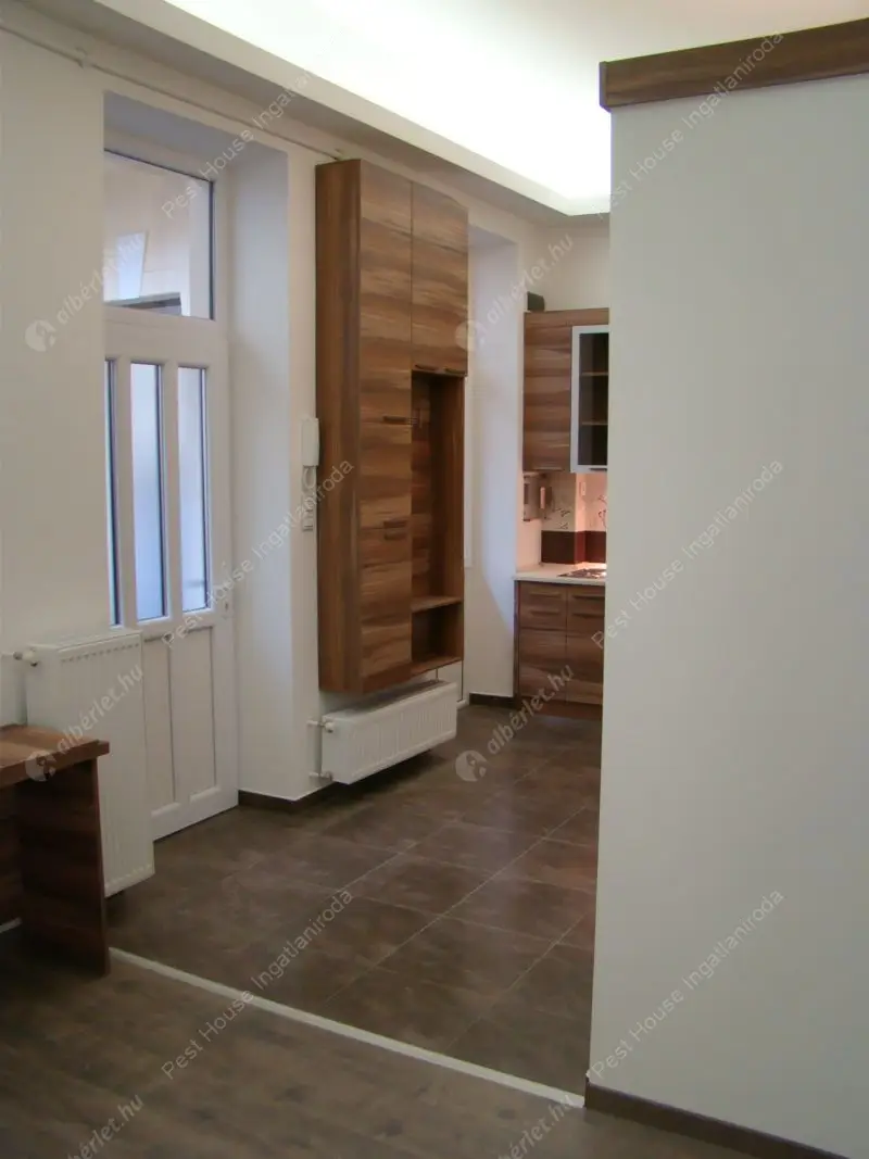Kiadó albérlet 185000 Ft/hó áron: Budapest, VI. kerület  Szív utca. Mérete: 28 nm, 1 szobás | Alberlet.hu - 6595397