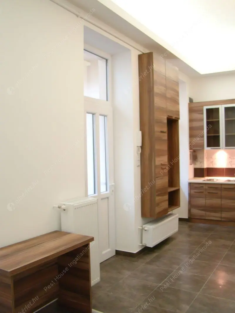 Kiadó albérlet 185000 Ft/hó áron: Budapest, VI. kerület  Szív utca. Mérete: 28 nm, 1 szobás | Alberlet.hu - 6595398