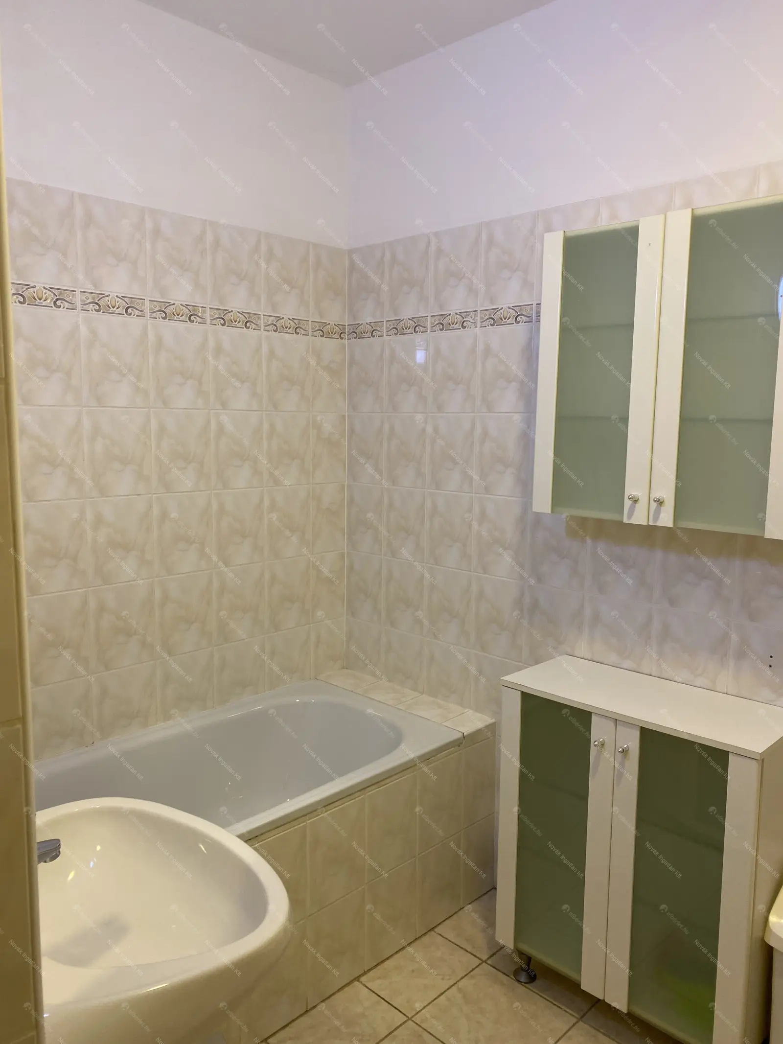 Kiadó albérlet 220000 Ft/hó áron: Budapest, VI. kerület  Szív utca. Mérete: 34 nm, 1 szobás | Alberlet.hu - 6669156