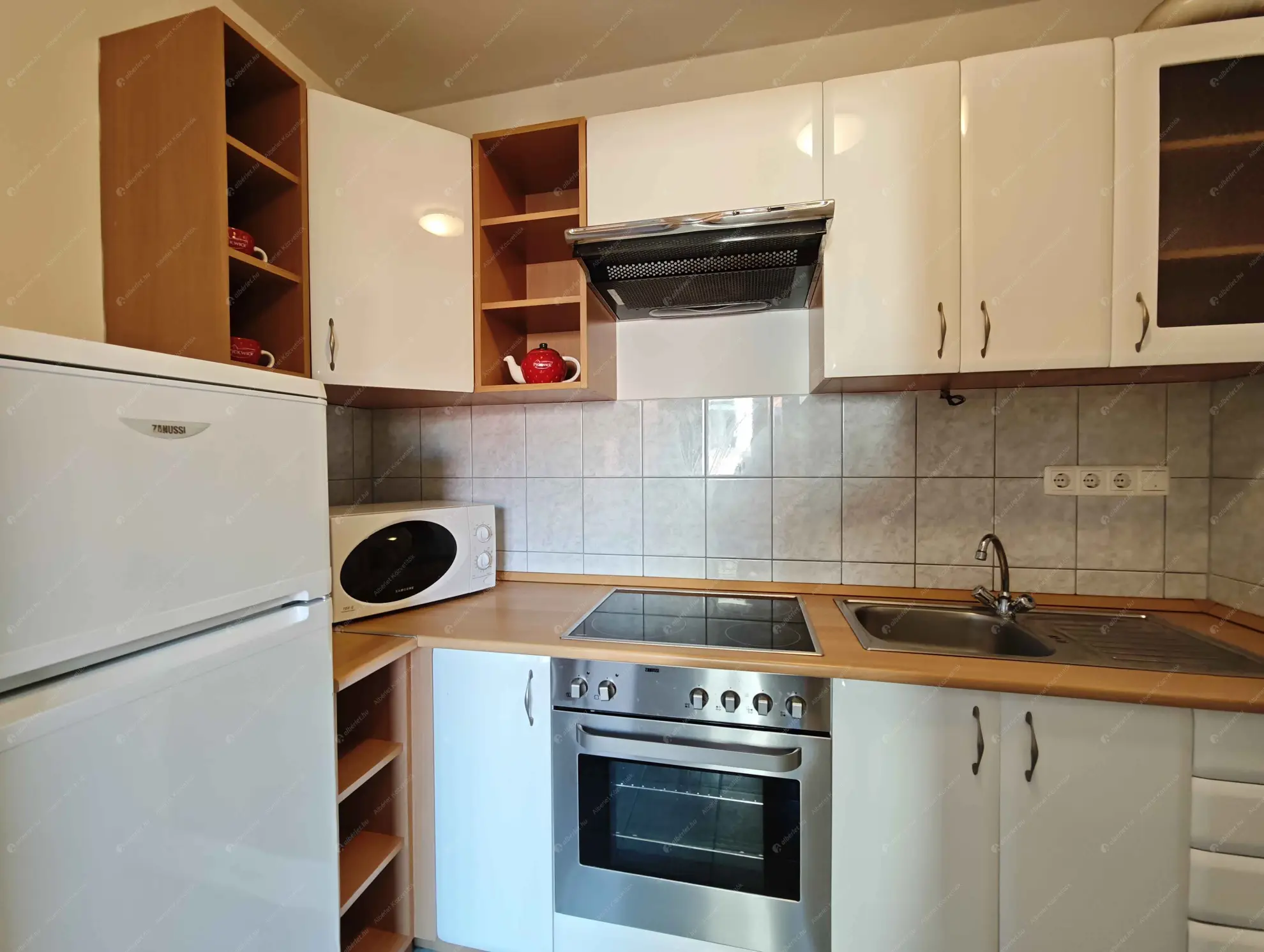 Kiadó albérlet 250000 Ft/hó áron: Budapest, VI. kerület  Szív utca. Mérete: 41 nm, 1 szobás | Alberlet.hu - 6636653