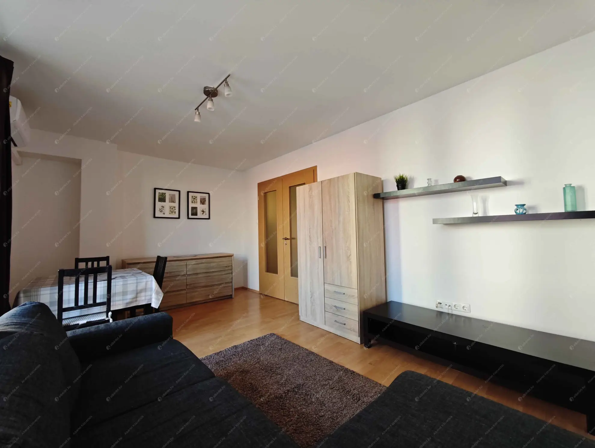 Kiadó albérlet 250000 Ft/hó áron: Budapest, VI. kerület  Szív utca. Mérete: 41 nm, 1 szobás | Alberlet.hu - 6636663