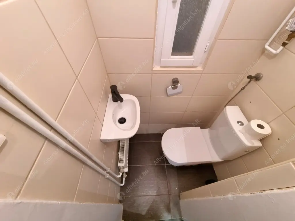 Kiadó albérlet 240000 Ft/hó áron: Budapest, VI. kerület  Szív utca. Mérete: 45 nm, 2 szobás | Alberlet.hu - 6584432